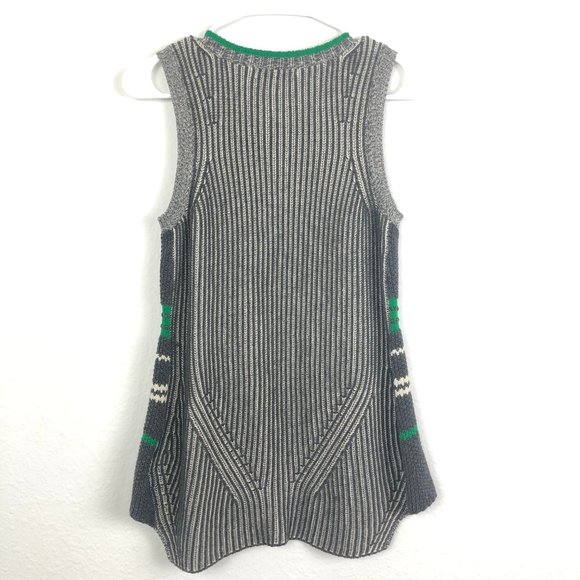 Cabi Striped Sleeveless Trident Sweater - Picture 5 of 7
